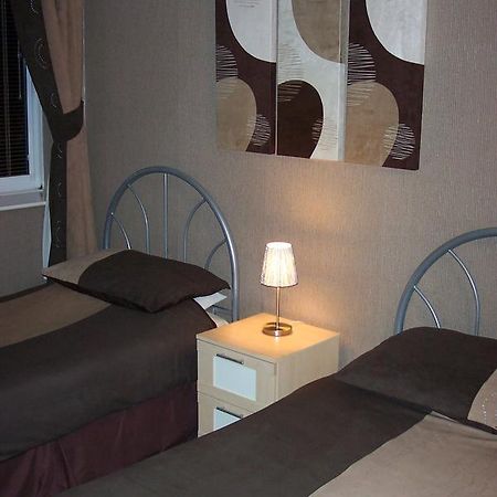 Melrose Guest House Уитли-Бей Экстерьер фото