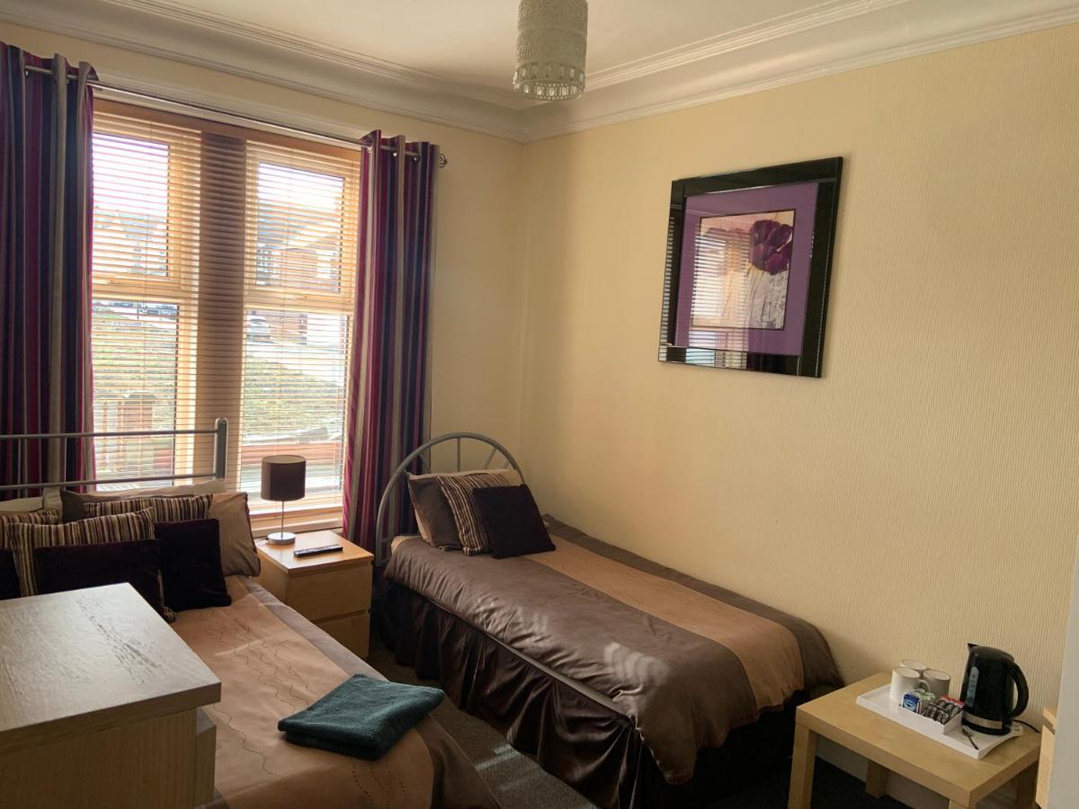 Melrose Guest House Уитли-Бей Экстерьер фото