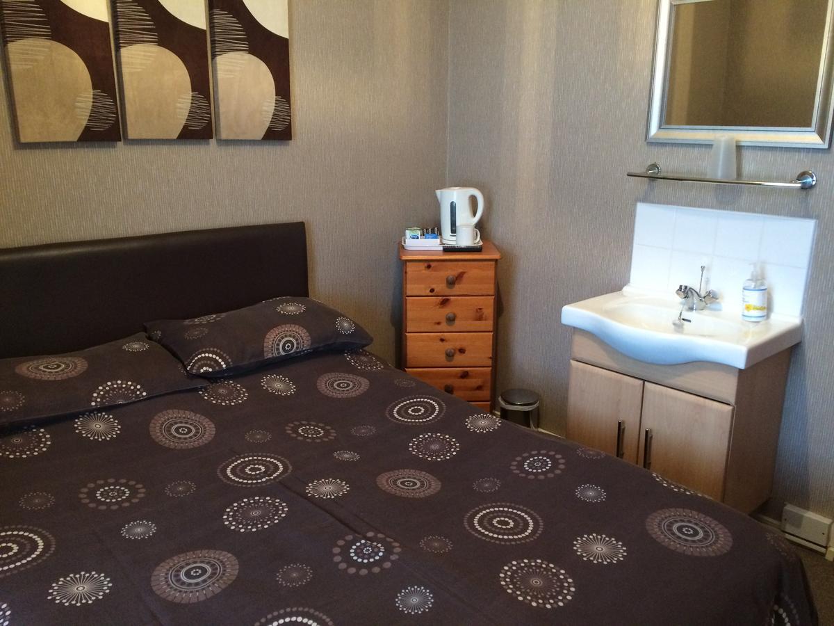 Melrose Guest House Уитли-Бей Экстерьер фото